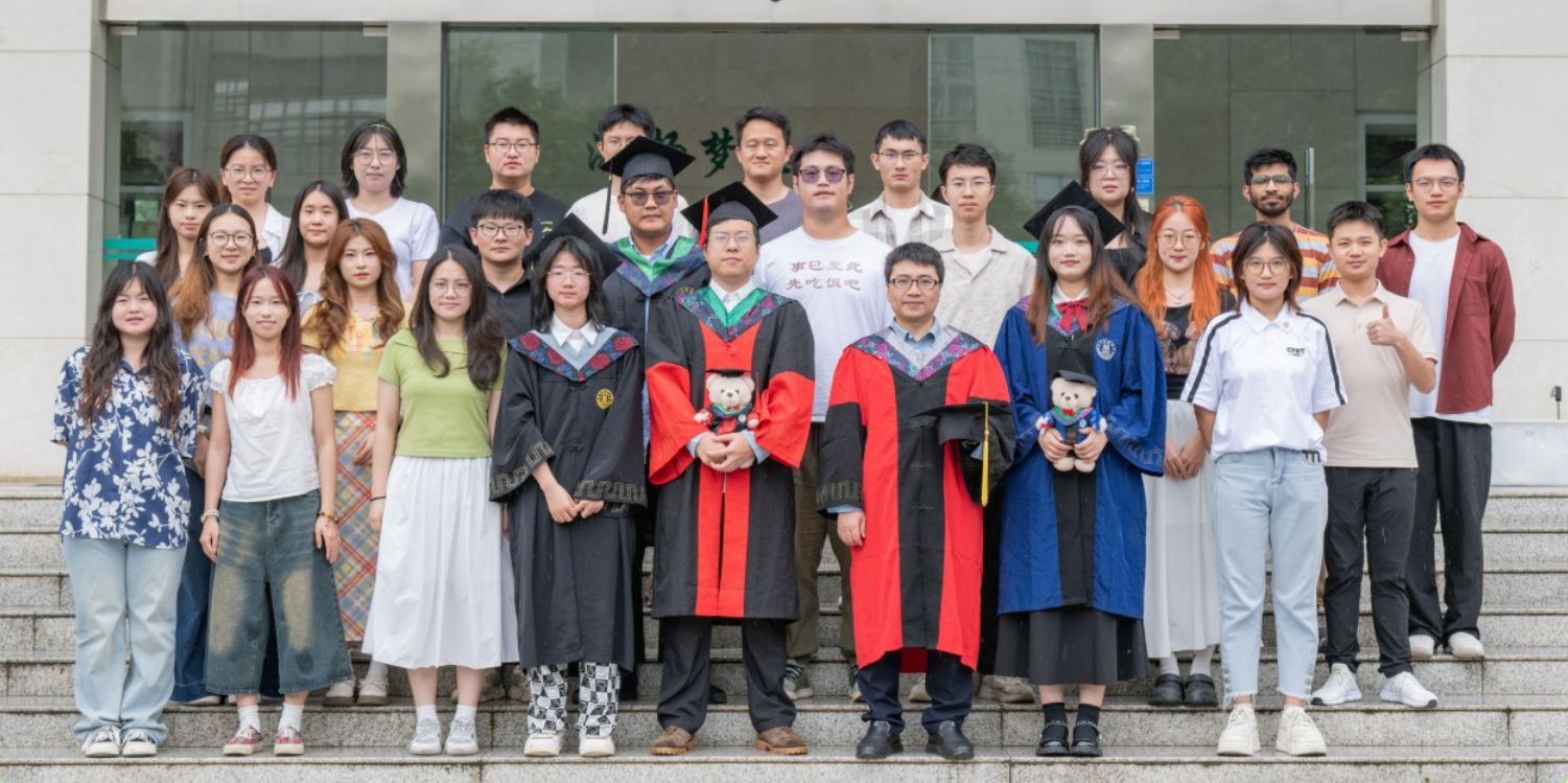 Li Lab group photo 4